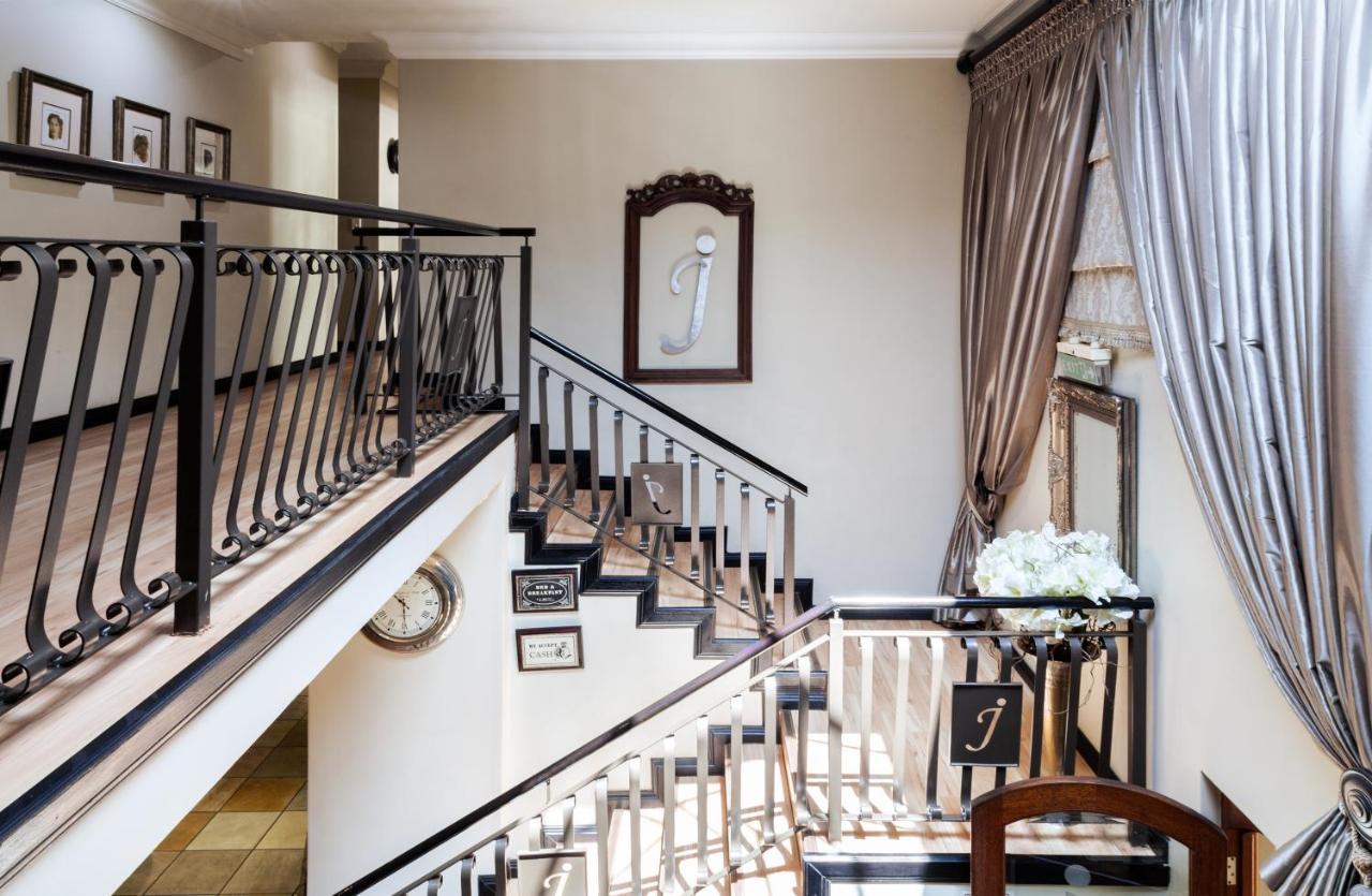 Innjoy Boutique Hotel Центурион Экстерьер фото
